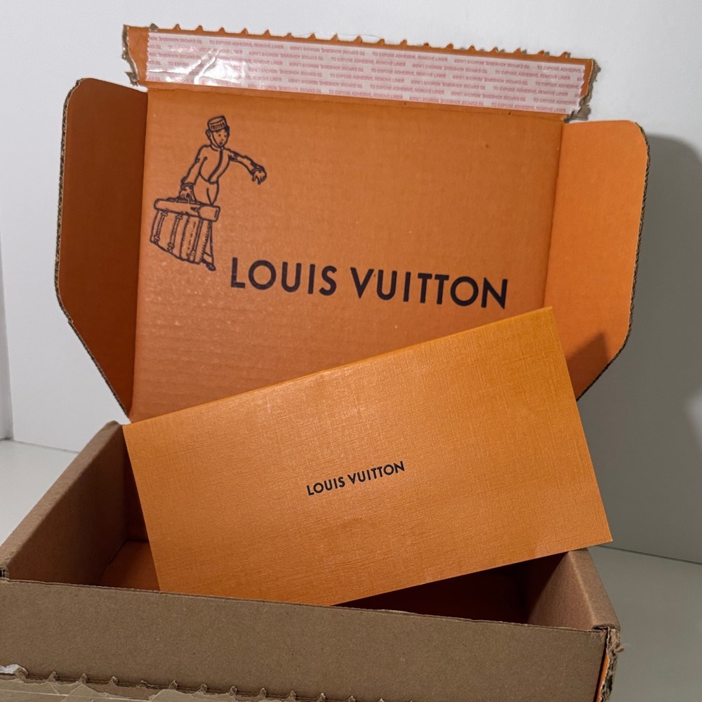 Louis Vuitton Authentic Shipping Box. Used.